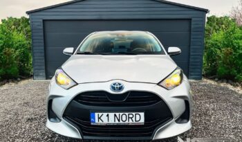 TOYOTA Yaris  | FWD (przód) | Automatyczna | 116 KM | Srebrny full