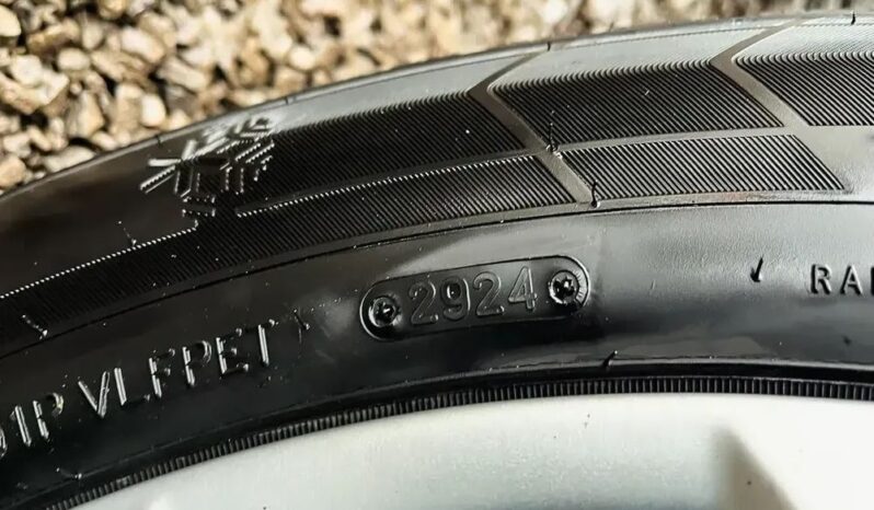 TOYOTA RAV4  | FWD (przód) | Automatyczna | 218 KM | Biały full