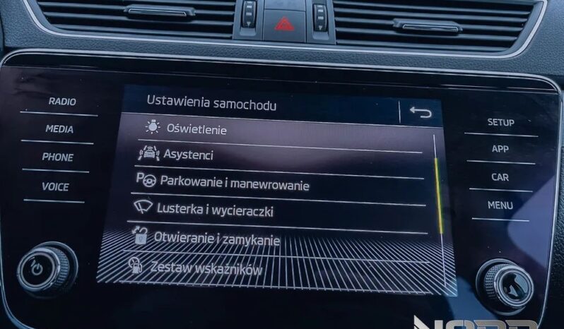 SKODA Superb  | FWD (przód) | Automatyczna | 190 KM | Szary full