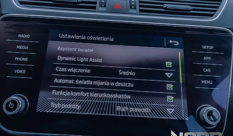 SKODA Superb  | FWD (przód) | Automatyczna | 190 KM | Szary full