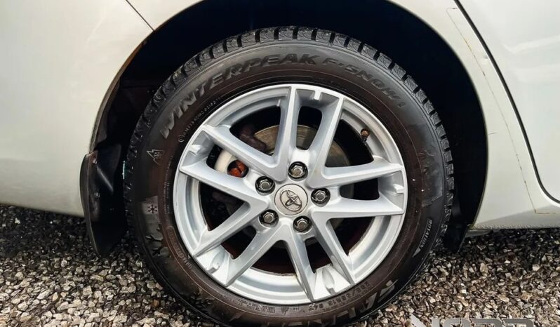 TOYOTA Auris  | FWD (przód) | Automatyczna | 136 KM | Srebrny full