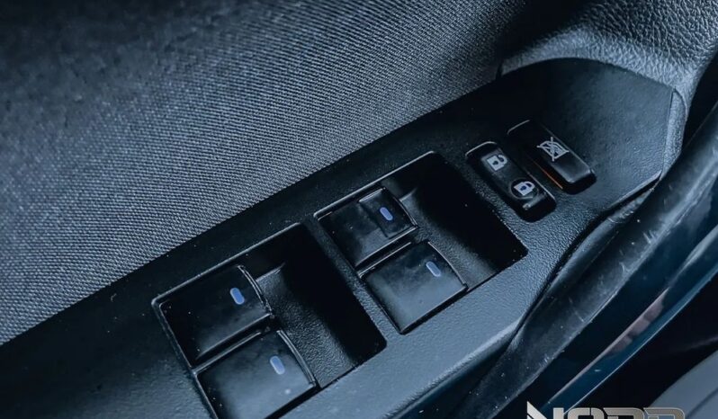 TOYOTA Auris  | FWD (przód) | Automatyczna | 136 KM | Srebrny full