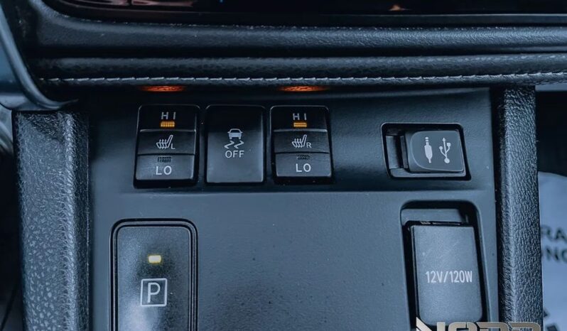 TOYOTA Auris  | FWD (przód) | Automatyczna | 136 KM | Srebrny full