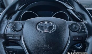 TOYOTA Auris  | FWD (przód) | Automatyczna | 136 KM | Srebrny full