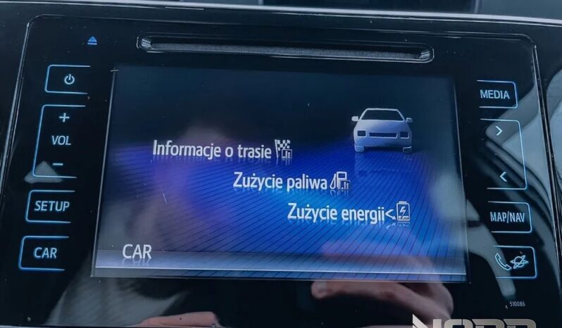 TOYOTA Auris  | FWD (przód) | Automatyczna | 136 KM | Srebrny full