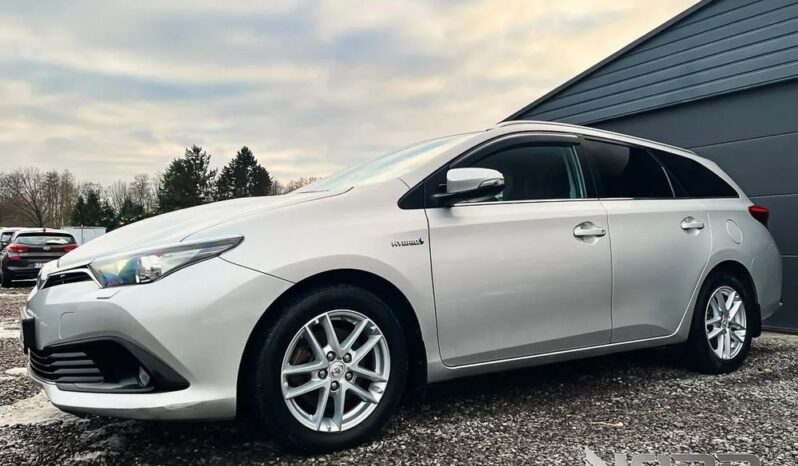 TOYOTA Auris  | FWD (przód) | Automatyczna | 136 KM | Srebrny full