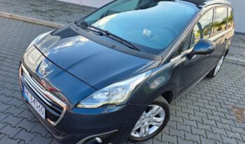 PEUGEOT 5008  | FWD (przód) | Manualna | 115 KM | Granatowy full