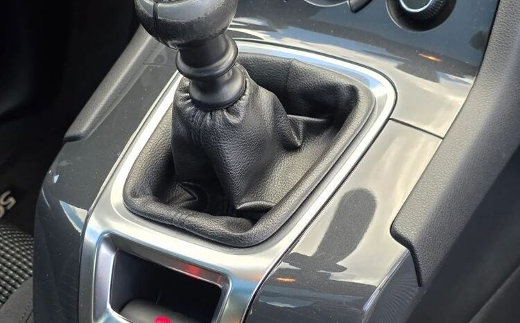 PEUGEOT 5008  | FWD (przód) | Manualna | 115 KM | Granatowy full