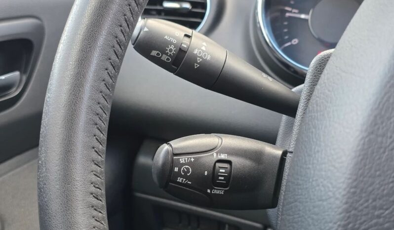 PEUGEOT 5008  | FWD (przód) | Manualna | 115 KM | Granatowy full