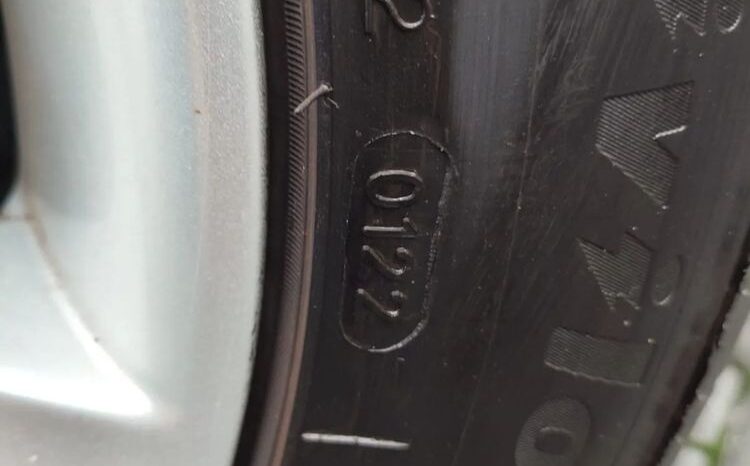 PEUGEOT 5008  | FWD (przód) | Manualna | 115 KM | Granatowy full