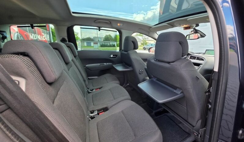 PEUGEOT 5008  | FWD (przód) | Manualna | 115 KM | Granatowy full