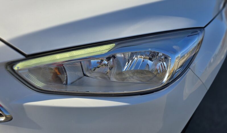 FORD Focus  | FWD (przód) | Manualna | 120 KM | Biały full