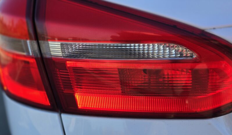 FORD Focus  | FWD (przód) | Manualna | 120 KM | Biały full