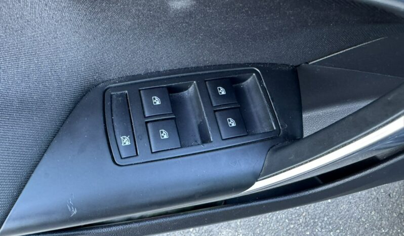 OPEL Insignia  | FWD (przód) | Manualna | 140 KM | Czarny full