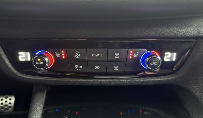 OPEL Insignia  | FWD (przód) | Manualna | 165 KM | niebieski ciemny full