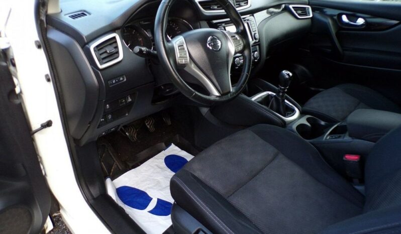 NISSAN Qashqai  | 4×4 (doł. ręcznie) | Manualna | 131 KM | Biały full