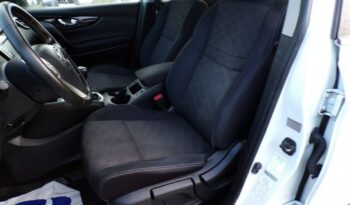 NISSAN Qashqai  | 4×4 (doł. ręcznie) | Manualna | 131 KM | Biały full