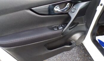 NISSAN Qashqai  | 4×4 (doł. ręcznie) | Manualna | 131 KM | Biały full