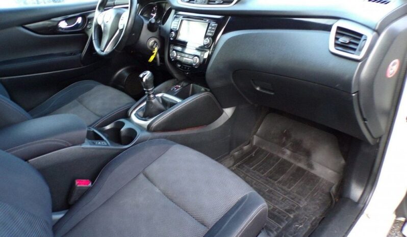 NISSAN Qashqai  | 4×4 (doł. ręcznie) | Manualna | 131 KM | Biały full