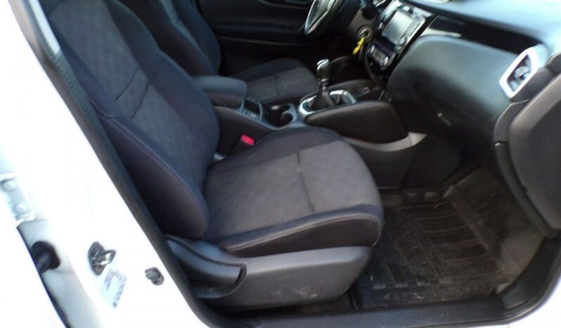 NISSAN Qashqai  | 4×4 (doł. ręcznie) | Manualna | 131 KM | Biały full