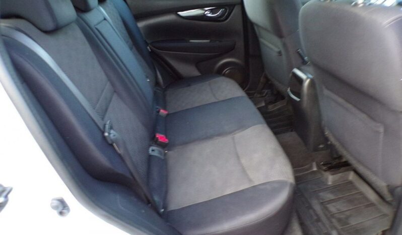 NISSAN Qashqai  | 4×4 (doł. ręcznie) | Manualna | 131 KM | Biały full