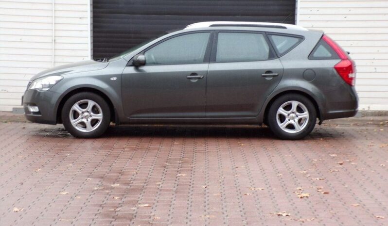 KIA Ceed  | FWD (przód) | Manualna | 90 KM | Szary full