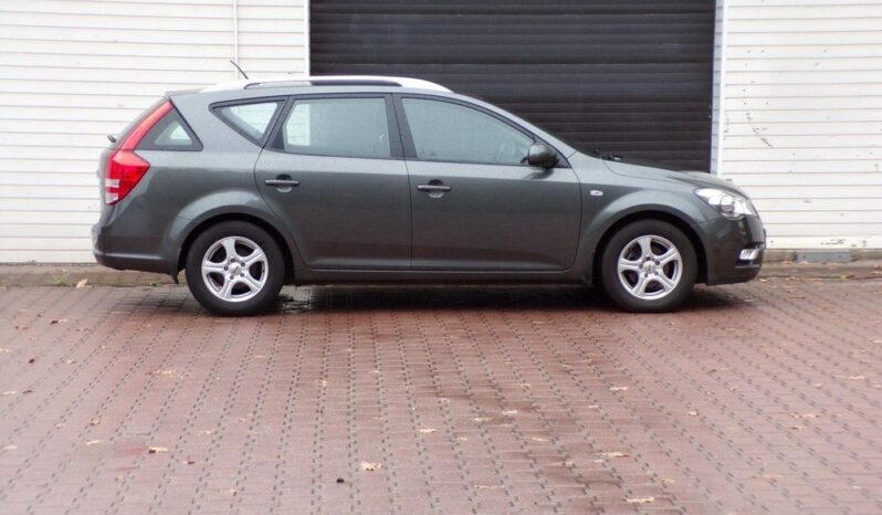 KIA Ceed  | FWD (przód) | Manualna | 90 KM | Szary full