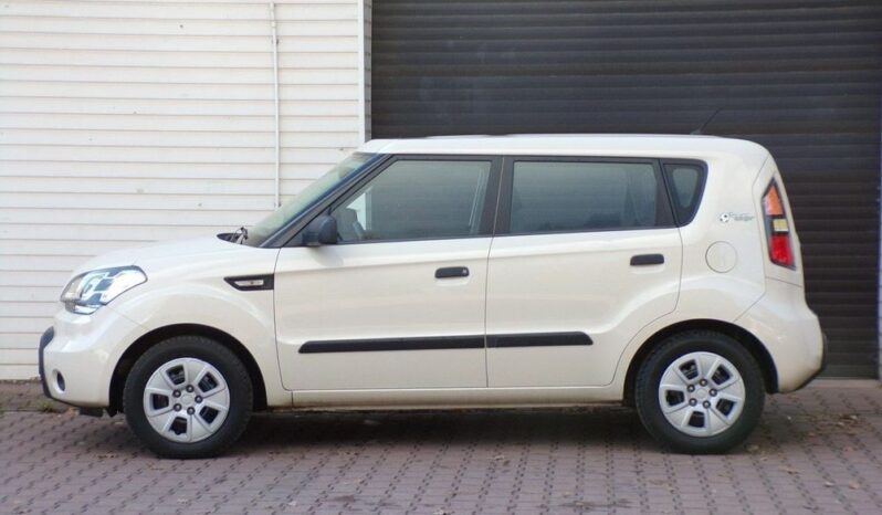 KIA Soul  | FWD (przód) | Manualna | 126 KM | Beżowy full