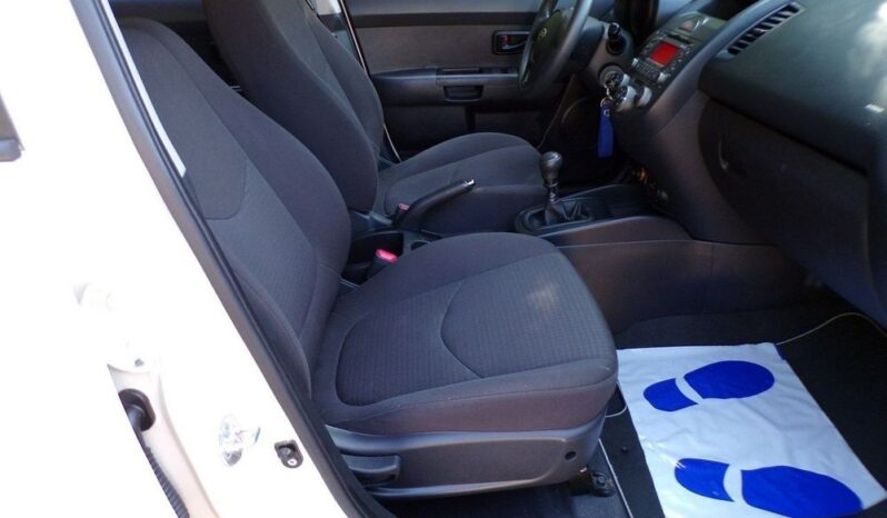 KIA Soul  | FWD (przód) | Manualna | 126 KM | Beżowy full