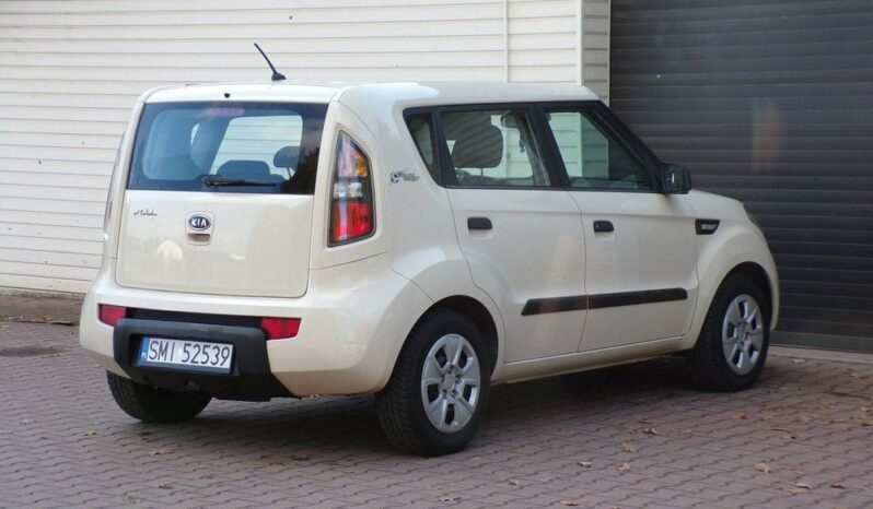 KIA Soul  | FWD (przód) | Manualna | 126 KM | Beżowy full