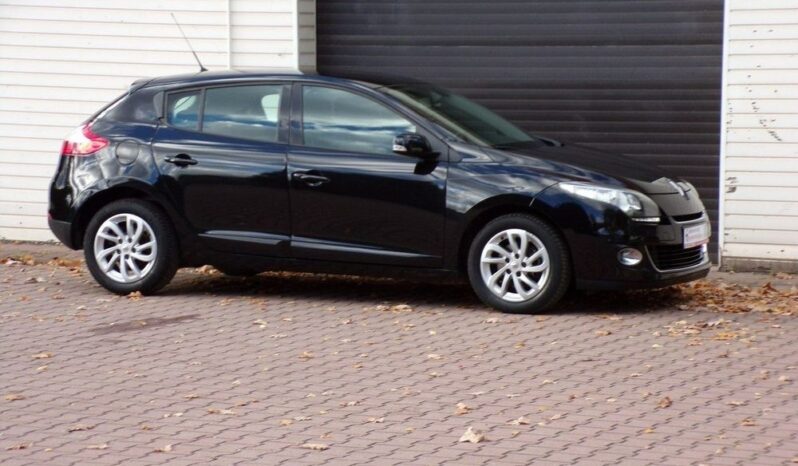 RENAULT Megane  | FWD (przód) | Manualna | 110 KM | Czarny full