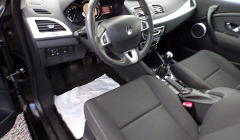 RENAULT Megane  | FWD (przód) | Manualna | 110 KM | Czarny full