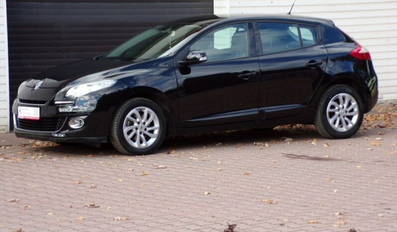 RENAULT Megane  | FWD (przód) | Manualna | 110 KM | Czarny full
