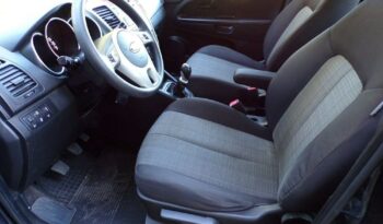 KIA Venga  | FWD (przód) | Manualna | 75 KM | Czarny full