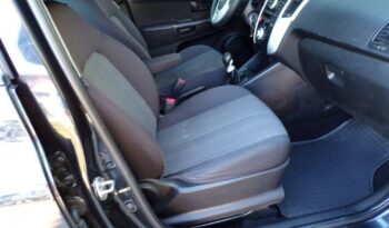 KIA Venga  | FWD (przód) | Manualna | 75 KM | Czarny full