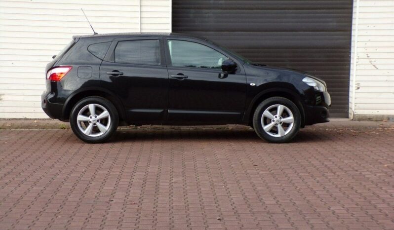 NISSAN Qashqai  | FWD (przód) | Manualna | 141 KM | Czarny full