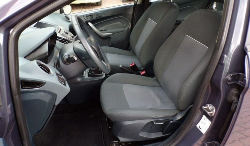 FORD Fiesta  | FWD (przód) | Manualna | 82 KM | Szary full