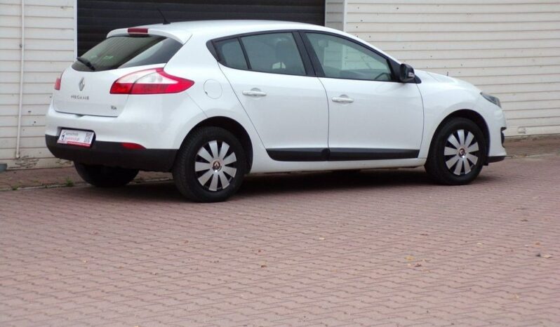 RENAULT Megane  | FWD (przód) | Manualna | 115 KM | Biały full