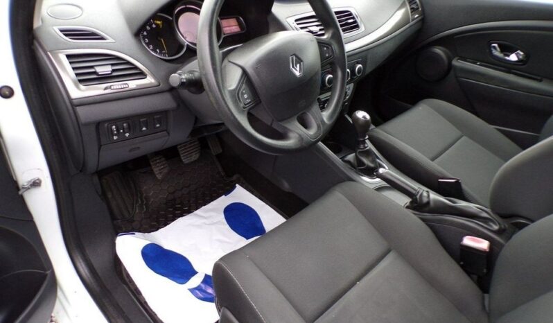 RENAULT Megane  | FWD (przód) | Manualna | 115 KM | Biały full