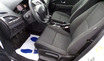 RENAULT Megane  | FWD (przód) | Manualna | 115 KM | Biały full