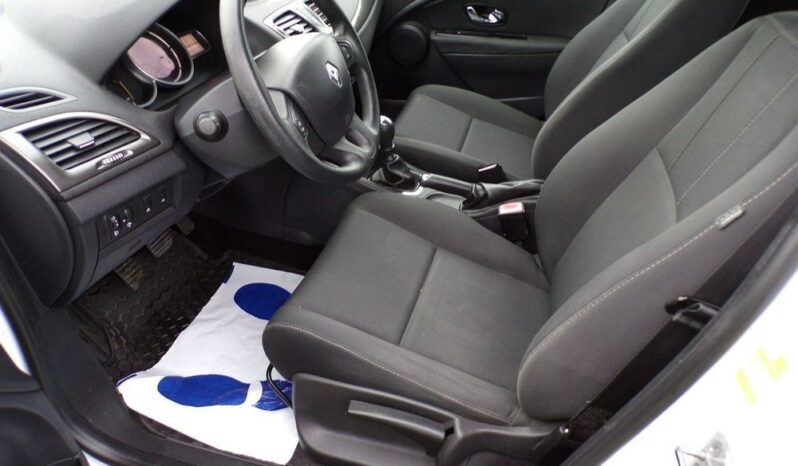 RENAULT Megane  | FWD (przód) | Manualna | 115 KM | Biały full