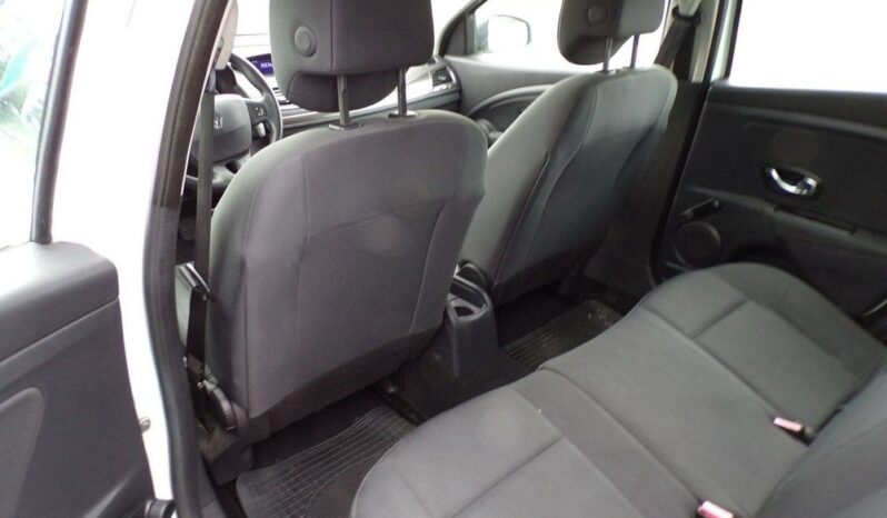 RENAULT Megane  | FWD (przód) | Manualna | 115 KM | Biały full