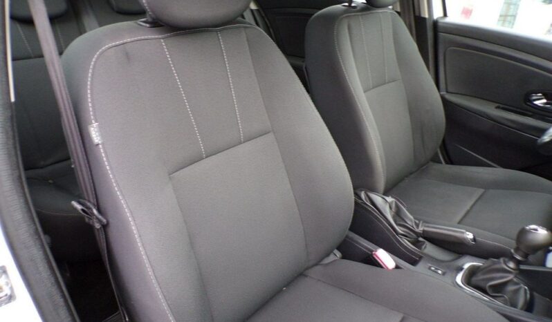 RENAULT Megane  | FWD (przód) | Manualna | 115 KM | Biały full