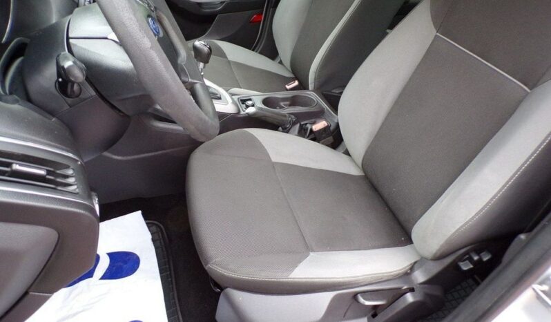 FORD Focus  | FWD (przód) | Manualna | 115 KM | Srebrny full