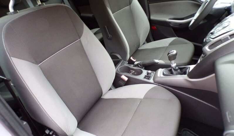 FORD Focus  | FWD (przód) | Manualna | 115 KM | Srebrny full