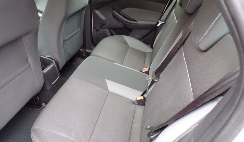 FORD Focus  | FWD (przód) | Manualna | 115 KM | Srebrny full