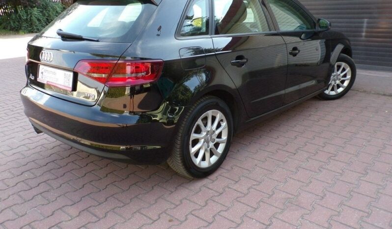 AUDI A3  | FWD (przód) | Manualna | 122 KM | Czarny full