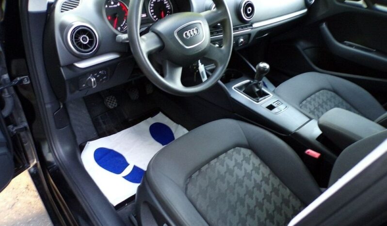 AUDI A3  | FWD (przód) | Manualna | 122 KM | Czarny full