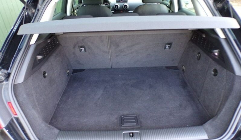 AUDI A3  | FWD (przód) | Manualna | 122 KM | Czarny full