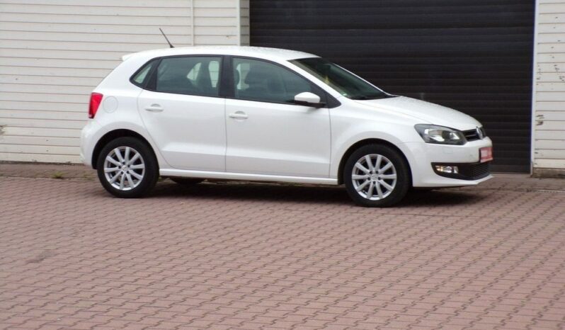 VOLKSWAGEN Polo  | FWD (przód) | Manualna | 86 KM | Biały full